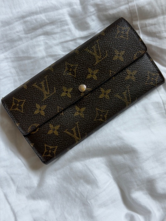 Louis Vuitton Handbags - Louis Vuitton Canvas Monogram Sarah Long Card Coin Snap Wallet * Read* Authentic